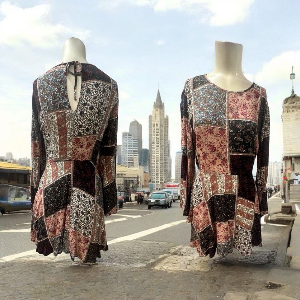 Woman, Dress, patchwork print, Sz M,Long Sleeve, Tie neck, Knee long.!